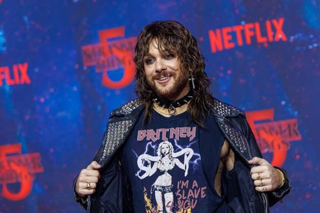 Stranger Things 5 fan event Riccardo Simonetti at the Netflix Stranger Things season 5 fan event at Tempelhof Airport Hangar 7 on 18 11 2025 in Berlin Copyright: xEventpressxKochanx