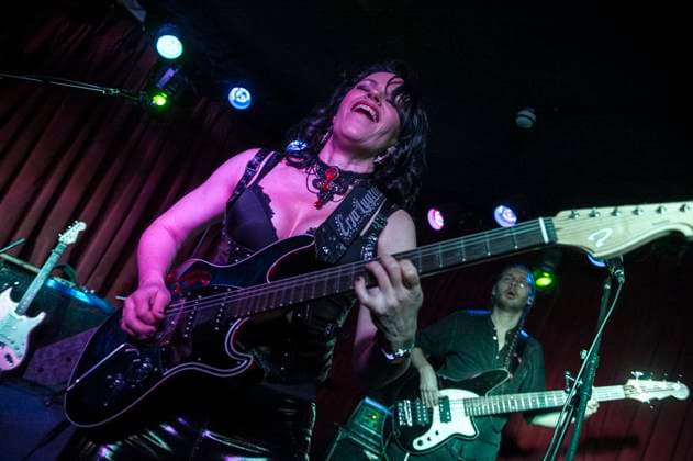 Entertainment Bilder des Tages Erja Lyytinen at Half Moon Putney Finnish guitarist Erja Lyytinen performs at Half Moon Putney in London on 18th November 2025., Credit:Zoran Veselinovic Avalon UK, London, Half Moon Putney  Copyright: xZoranxVeselinovicx xAvalonx 1053215188