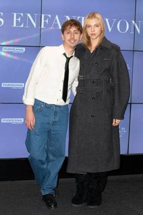 Les Enfants Vont Bien Premiere - Paris Nathan Ambrosioni and Lea Julian attending to the premiere of ‘Les enfants vont bien’ held at UGC Les Halles cinema, in Paris, France on November 18, 2025. Photo by Mireille Ampilhac ABACAPRESS.COM Paris France  Copyright: xAmpilhacxMireille ABACAx