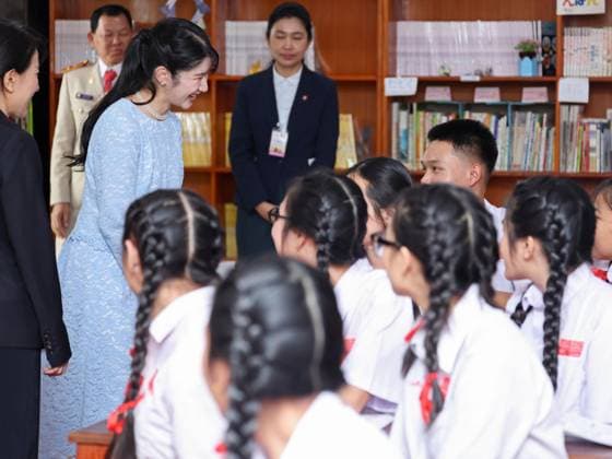 Japan Princess Aiko in Laos Japanese Princess Aiko (back, 2nd from L) chats with students during Japanese language class at a school in Vientiane on Nov. 19, 2025. The princess is making an official trip to Laos. (Pool photo)  A14AA0005045676P