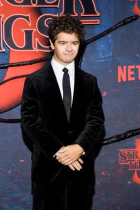 abb Gaten Matarazzo as a guest on the red carpet at the big fan event with screening of the Netflix series STRANGER THINGS 5 at Tempelhof Airport on 18 11 2025 in Berlin Berlin Germany