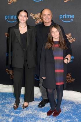 Luca Zingaretti with daughters Emma Zingaretti and Bianca Zingaretti at the premiere of the Amazon Prime Video film Natale senza Babbo at Cinema Adriano Rome, 18 11 2025 Foto:xA.xM.xTinghinox xFuturexImagex natale_5110