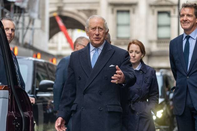 King Charles III at Fortnum & Mason LONDON, UNITED KINGDOM - NOVEMBER 19: King Charles III leaves Fortnum & Mason in central in London, United Kingdom on November 19, 2025. The King marked the second anniversary of Coronation Food Project. Ilyas Tayfun Salci Anadolu London United Kingdom. Editorial use only. Please get in touch for any other usage.  Copyright: x2025xAnadoluxIlyasxTayfunxSalcix