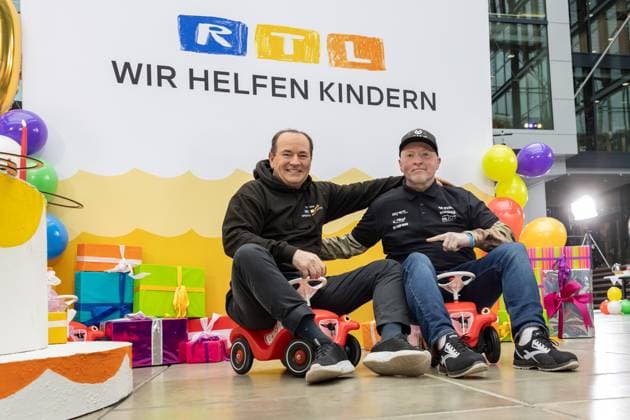 Press event for the RTL charity marathon in Cologne, 19 11 2025 Wolfram KONS and Joey KELLY on bobby cars At the RTL headquarters in Cologne Deutz, Joey Kelly and Wolfram Kons present the 24H BIRTHDAY CHALLENGE for the 30 RTL SPENDENM Copyright: xBonn.digitalx