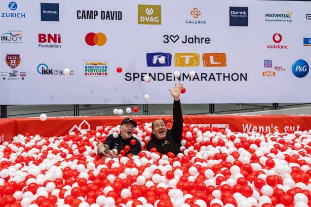 Press event for the RTL charity marathon in Cologne, 19 11 2025 Joey KELLY and Wolfram KONS in the ball pool At the RTL headquarters in Cologne Deutz, Joey Kelly and Wolfram Kons present the 24H BIRTHDAY CHALLENGE for the 30 RTL SPENDEN Copyright: xBonn.digitalx