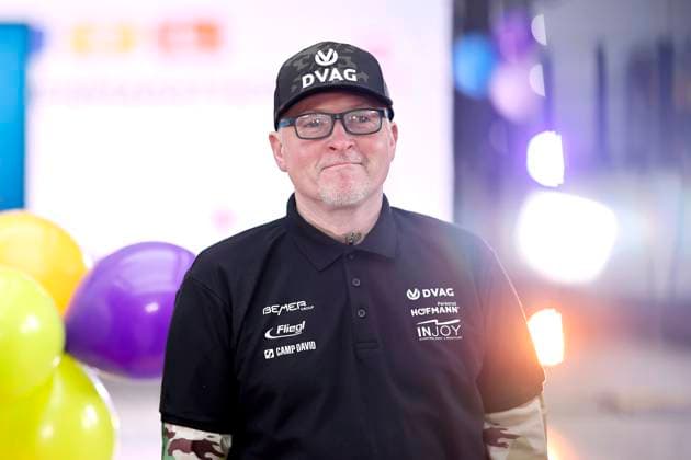 Singer Joey Kelly with glasses at a photo session for the 30th anniversary of the RTL telethon in the RTL building at Picassoplatz Cologne, 19 11 2025 NRW Germany Copyright: xChristophxHardtx