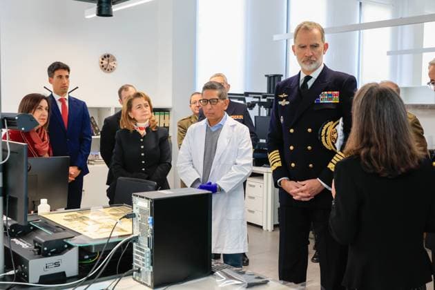 Spanish King Felipe VI and minister Margarita Robles visits the Juan Sebastián de Elcano naval historical archive in Madrid on Wednesday, 19 November 2025. Cordon Press  MarcoxAntonioxRomero