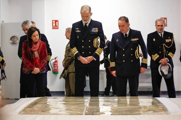 Spanish King Felipe VI and minister Margarita Robles visits the Juan Sebastián de Elcano naval historical archive in Madrid on Wednesday, 19 November 2025. Cordon Press  MarcoxAntonioxRomero