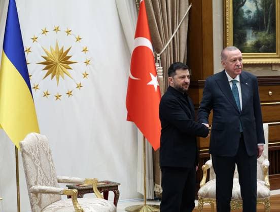Recep Tayyip Erdogan - Volodymyr Zelenskyy meeting in Ankara ANKARA, TURKIYE - NOVEMBER 19: (----EDITORIAL USE ONLY - MANDATORY CREDIT - TURKISH PRESIDENCY MURAT CETINMUHURDAR HANDOUT - NO MARKETING NO ADVERTISING CAMPAIGNS - DISTRIBUTED AS A SERVICE TO CLIENTS----) Turkish President Recep Tayyip Erdogan meets with the President of Ukraine Volodymyr Zelenskyy during an official meeting at the Presidential Complex in Ankara, Turkiye on November 19, 2025. TUR Presidency Murat Cetinmuhurdar Anadolu Ankara Turkey. Editorial use only. Please get in touch for any other usage.  Copyright: x2025xAnadoluxTURxPresidencyx MuratxCetinmuhurdarx