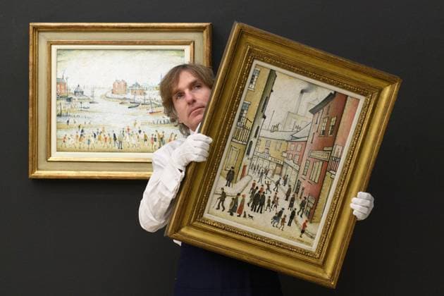Sotheby s Modern British and Irish Art Evening Auction Sotheby s, London A technician holds up (L) - The Estuary by L.S. Lowry (Laurence Stephen Lowry) (est. Â£700k - Â£1m) and (R) - An Old Street by L.S. Lowry (Laurence Stephen Lowry) (est. Â£800k - Â£1.2m) and which is to go on auction at Sotheby s Modern British and Irish Art Evening Auction on 25th November 2025 at Sotheby s, London, England, UK on Wednesday 19 November, 2025., Credit:Justin Ng Avalon UK, England, London, Sotheby s  Copyright: xJustinxNgx xAvalonx 1053351349