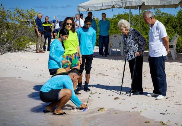 Princess Beatrix Visits Bonaire - The Netherlands Princess Beatrix visits Bonaire on November 19, 2025. The visit focuses on the work of the Dutch Caribbean Nature Alliance (DCNA) and social initiatives on the islands. The Princess is the patron of DCNA. Photo by Bruno Press ABACAPRESS.COM Bonaire Netherlands  Copyright: xBrunoxPress ABACAx