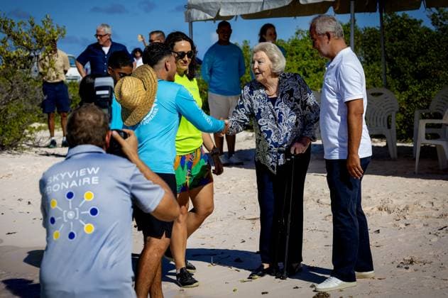 Princess Beatrix Visits Bonaire - The Netherlands Princess Beatrix visits Bonaire on November 19, 2025. The visit focuses on the work of the Dutch Caribbean Nature Alliance (DCNA) and social initiatives on the islands. The Princess is the patron of DCNA. Photo by Bruno Press ABACAPRESS.COM Bonaire Netherlands  Copyright: xBrunoxPress ABACAx