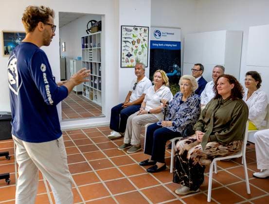 19-11-2025 Antillen Princess Beatrix visited Mangrove Maniacs and Reef Renewal Foundation Bonaire (RRFB) on the 2nd and last day of her visit to Bonaire. Â  Copyright: xPPEx