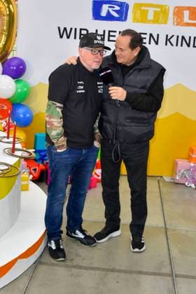 abb presenter Wolfram Kons and Joey Kelly musician athlete in the RTL studio at the photo session for the 24 hour charity birthday challenge 30th birthday of the RTL Spendenmarathon wir helfen Kindern bei RTL Deutschland on 19 11 2025 in Cologne Deutz NRW Germany