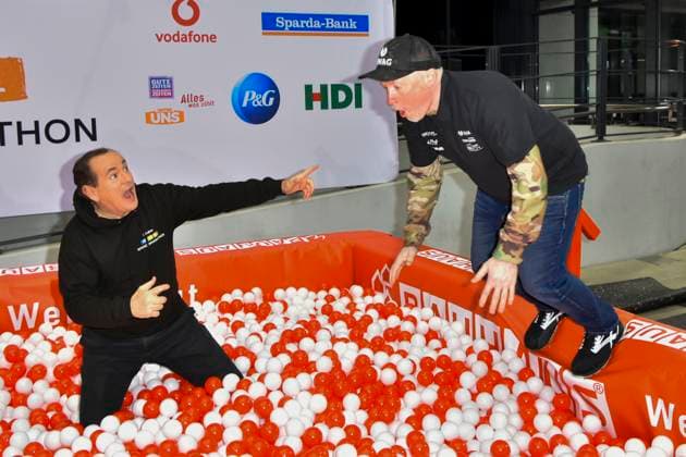 abb presenter Wolfram Kons and Joey Kelly musician athlete in the Rot Weisse Baelle Bad in the RTL studio at the photo session for the 24 hour charity birthday challenge 30th birthday of the RTL Spendenmarathon wir helfen Kindern bei RTL Deutschland on 19 11 2025 in Cologne Deutz NRW Germany