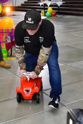 abb Joey Kelly musician athlete in the Bobbycar slide car in the RTL studio at the photo session for the 24 hour charity birthday challenge 30th birthday of the RTL charity marathon we help children at RTL Germany on 19 11 2025 in Cologne Deutz NRW Germany
