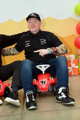 Presenter Wolfram Kons and Joey Kelly at a photo session for the 24-hour birthday challenge to mark the 30th anniversary of the RTL Spendenmarathon wir helfen Kindern, which takes place from 20 11 18 00 hrs.