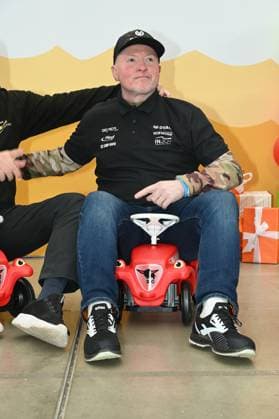 Presenter Wolfram Kons and Joey Kelly at a photo session for the 24-hour birthday challenge to mark the 30th anniversary of the RTL Spendenmarathon wir helfen Kindern, which takes place from 20 11 18 00 hrs.