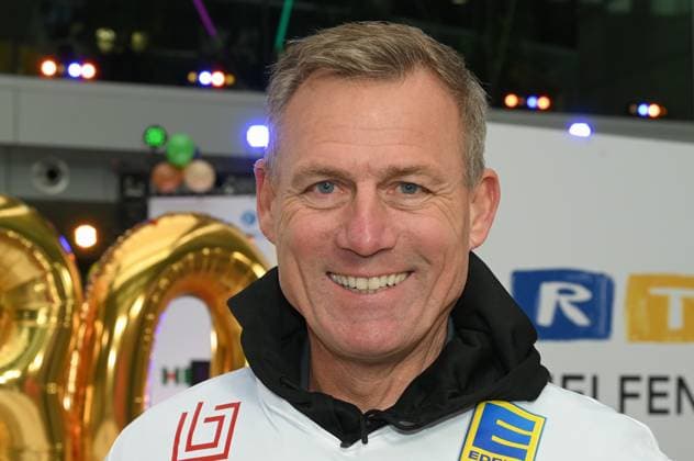 Former soccer player Ingo Anderbrügge at a photo session for the 24-hour birthday challenge to mark the 30th anniversary of the RTL Spendenmarathon wir helfen Kindern, which takes place from 20 11 18 00 hours