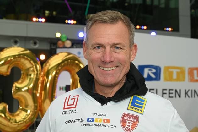 Former soccer player Ingo Anderbrügge at a photo session for the 24-hour birthday challenge to mark the 30th anniversary of the RTL Spendenmarathon wir helfen Kindern, which takes place from 20 11 18 00 hours
