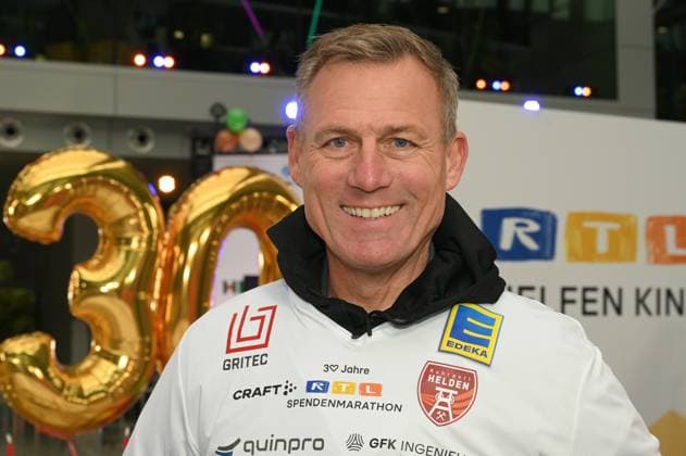Former soccer player Ingo Anderbrügge at a photo session for the 24-hour birthday challenge to mark the 30th anniversary of the RTL Spendenmarathon wir helfen Kindern, which takes place from 20 11 18 00 hours