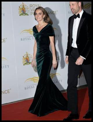 . 19 11 2025. London, United Kingdom. Prince William and Kate Middleton, the Prince and Princess of Wales arriving at the Royal Variety Performance in London.  xStephenxLockx xi-Imagesx IIM-26391-0011