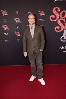 Craig Brewer at the Song Sung Blue movie premiere on 19 11 2025 at the Zoo Palast in Berlin Song Sung Blue movie premiere in Berlin with Hugh Jackman Kate Hudson