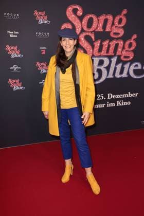 Ulrike Frank at the Song Sung Blue movie premiere on 19 11 2025 at the Zoo Palast in Berlin Song Sung Blue movie premiere in Berlin with Hugh Jackman Kate Hudson