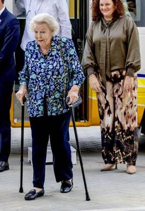 Bonaire, The Netherlands, 2025-11-19 19:14:25 BONAIRE, November 19, 2025. Princess Beatrix visits Bonaire. The visit focuses on the work of the Dutch Caribbean Nature Alliance (DCNA) and social initiatives on the islands. The Princess is the patron of DCNA. PHOTO: NLBeeld Albert Nieboer Credit: NL Beeld Patrick van Emst  Copyright: xx x