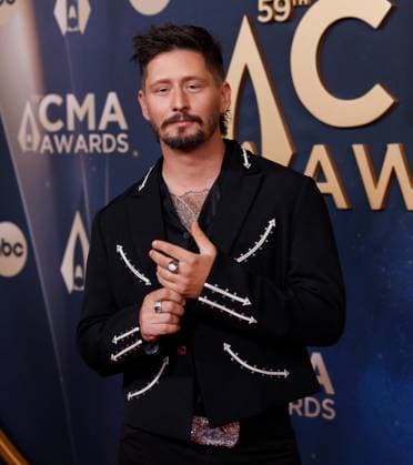 Chris Housman arrives on the red carpet for the 59th CMA Awards in Nashville, Tennessee, on Wednesday, November 19, 2025.  NAS20251119141 JOHNxANGELILLO