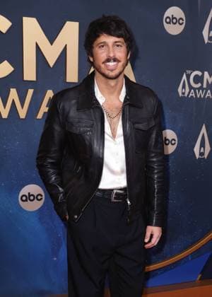 59th Annual CMA Awards - Arrivals Zach John King arriving at the 59th Annual Country Music Association Awards held at the Bridgestone Arena on November 19, 2025 in Nashville, TN. Nashville Bridgestone Arena Tennessee USA Copyright: xCurtisxHilbunx xAFF-USA.COMx