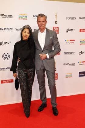 Hayah Juergens and John Juergens at the Goldene Bild der Frau award ceremony on 19 11 2025 at the Stage Theater in Hamburg Goldene Bild der Frau award ceremony 2025 in Hamburg