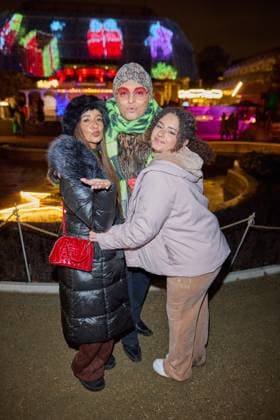 Gabby Rinne mit Tochter Alicia und Julian F.M. Stoeckel - Eroeffnung des Christmas Garden Berlin 2025 im Botanischen Garten Berlin am 19.11.2025. Christmas Garden Berlin 2025