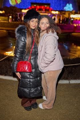 Gabby Rinne mit Tochter Alicia - Eroeffnung des Christmas Garden Berlin 2025 im Botanischen Garten Berlin am 19.11.2025. Christmas Garden Berlin 2025