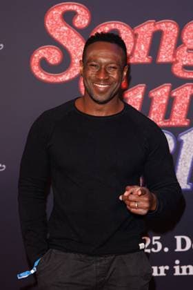 Premiere Song Sung Blue Jerry Kwarteng at the European premiere of the movie Song Sung Blue at the Zoo Palast on 19 11 2025 in Berlin Copyright: xEventpressxKochanx