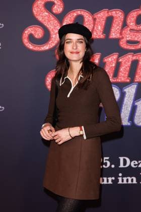 Premiere Song Sung Blue Marie Nasemann at the European premiere of the movie Song Sung Blue at the Zoo Palast on 19 11 2025 in Berlin Copyright: xEventpressxKochanx