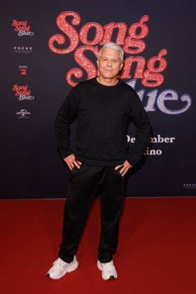 Premiere Song Sung Blue Markus Kavka at the European premiere of the movie Song Sung Blue at the Zoo Palast on 19 11 2025 in Berlin Copyright: xEventpressxKochanx