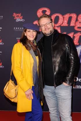 Premiere Song Sung Blue Ulrike Frank and Marc Schubring at the European premiere of the movie Song Sung Blue at the Zoo Palast on 19 11 2025 in Berlin Copyright: xEventpressxKochanx