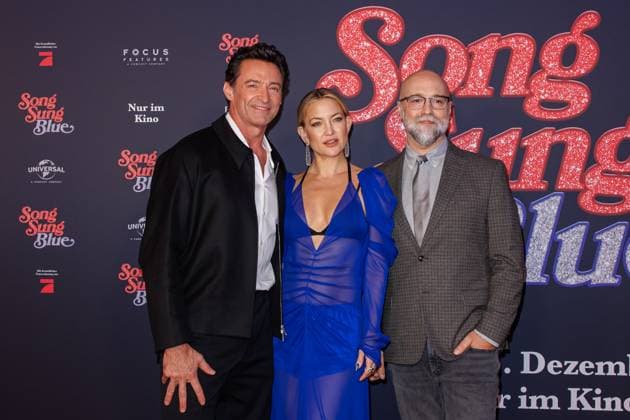 Premiere Song Sung Blue Hugh Jackman, Kate Hudson and Craig Brewer at the European premiere of the movie Song Sung Blue at the Zoo Palast on 19 11 2025 in Berlin Copyright: xEventpressxKochanx