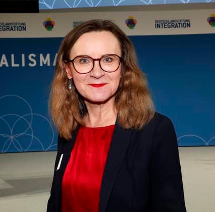 Sigrid Evelyn Nikutta at the TALISMAN 2025 award ceremony of the Deutschlandstiftung Integration at the Allianz Forum in Berlin