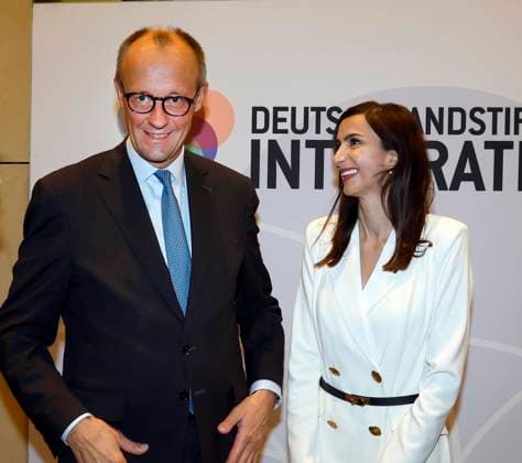 Patron Federal Chancellor Friedrich Merz, Anahita Thoms at the TALISMAN 2025 award ceremony of the Deutschlandstiftung Integration at the Allianz Forum in Berlin