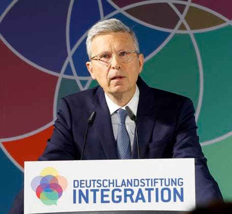 Dr Thomas Gauly Partner DSI at the TALISMAN 2025 award ceremony of the Deutschlandstiftung Integration at the Allianz Forum in Berlin