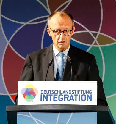 Patron Federal Chancellor Friedrich Merz at the TALISMAN 2025 award ceremony of the Deutschlandstiftung Integration at the Allianz Forum in Berlin