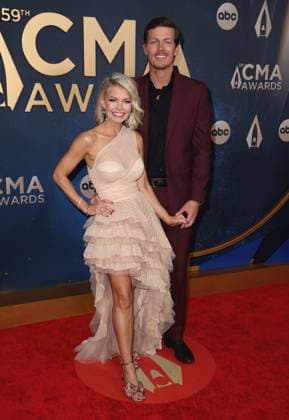 59th Annual CMA Awards - Arrivals George Birge arriving at the 59th Annual Country Music Association Awards held at the Bridgestone Arena on November 19, 2025 in Nashville, TN. Nashville Bridgestone Arena Tennessee USA Copyright: xCurtisxHilbunx xAFF-USA.COMx