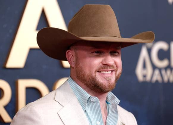 Cody Johnson arrives on the red carpet for the 59th CMA Awards in Nashville, Tennessee, on Wednesday, November 19, 2025.  NAS20251119218 JOHNxANGELILLO