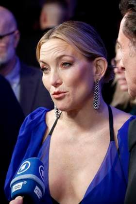 Song Sung Blue, film premiere at Zoo Palast, Berlin, 19 11 2025 Kate Hudson at the Red Carpet Photocall of SONG SUNG BLUE at Zoo Palast Berlin on 19 11 2025 Berlin Zoo Palast Copyright: xAnitaxBuggex