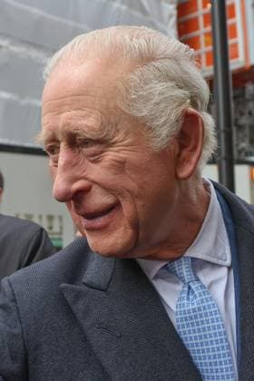 King Charles visits Fortnum & Mason in London, UK - 19 Nov 2025 King Charles III seen outside Fortnum & Mason after marking the second anniversary of the Coronation Food Project and holding talks with chief executives and senior leaders from Alliance Food Sourcing. London United Kingdom Copyright: xDinendraxHariax xSOPAxImagesx 1911_King_Charles_DH_019
