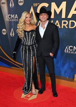 59th Annual CMA Awards - Arrivals Megan Moroney and Kenny Chesney arriving at the 59th Annual Country Music Association Awards held at the Bridgestone Arena on November 19, 2025 in Nashville, TN. Nashville Bridgestone Arena Tennessee USA Copyright: xOConnor-Arroyo AFF-USA.comx