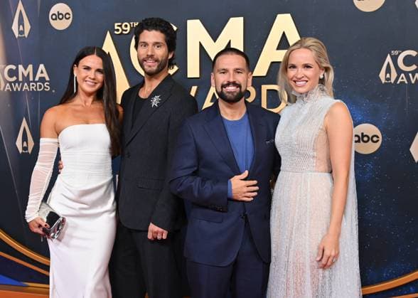 59th Annual CMA Awards - Arrivals Shay Mooney, Hannah Mooney, Dan Smyers and Abby Smyers arriving at the 59th Annual Country Music Association Awards held at the Bridgestone Arena on November 19, 2025 in Nashville, TN. Nashville Bridgestone Arena Tennessee USA Copyright: xOConnor-Arroyo AFF-USA.comx