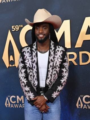 59th Annual CMA Awards - Arrivals Shaboozey arriving at the 59th Annual Country Music Association Awards held at the Bridgestone Arena on November 19, 2025 in Nashville, TN. Nashville Bridgestone Arena Tennessee USA Copyright: xOConnor-Arroyo AFF-USA.comx